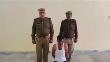 #Balotra: महिला थाना द्वारा 10000₹ का इनामी संवीदाकर्मी श्यामाराम गिरफ्तार।
नाबालिग छात्रा से बलात्संग के प्रकरण में 02...