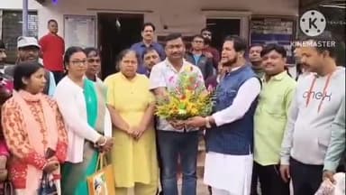 বরজোড়া: বড়জোড়া থানার IC অর্ণব গুহকে বিদায় সংবর্ধনা জানালেন বড়জোড়া বিধায়ক অলোক মুখোপাধ্যায়।