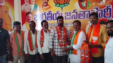 ములుగు: అబ్బాపూర్ గ్రామానికి చెందిన పలువురు బిజెపిలో చేరిక