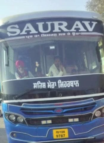 कंडाघाट: दिल्ली की पुरानी बस को पंजाब का नंबर लगाकर दौड़ाया, परवाणू में एआरटीओ ने किया पकड़ा