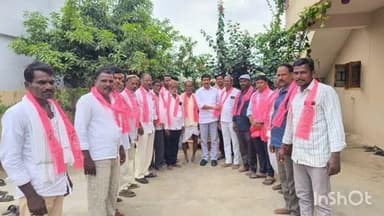 కొడంగల్: యాంకీ గ్రామానికి చెందిన పలువురు కాంగ్రెస్ నాయకులు మాజీ ఎమ్మెల్యే నరేందర్ రెడ్డి బిఆర్ఎస్ లో చేరిక