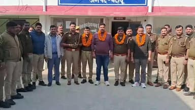 बिल्सी: बिल्सी कोतवाली में तैनात चार पुलिस कर्मियों का हुआ स्थानांतरण, स्टाफ ने भावभीनी विदाई दी, सभी की आंखें हुईं नम