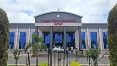 सूरजपुर: आवारा कुत्तों के प्रबंधन और जन सुरक्षा सुनिश्चित करने पर जोर, जारी किया गया हेल्पलाइन नंबर