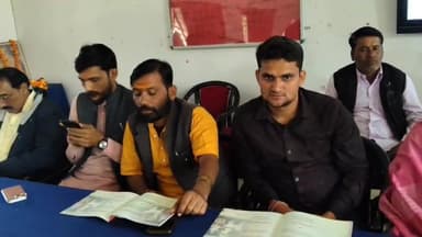 अंतर्राष्ट्रीय गीता महोत्सव के अवसर पर #सतना जिले के जनपद पंचायत मझगवां में आयोजित कार्यक्रम में श्रीमद्भगवद्गीता का सस...