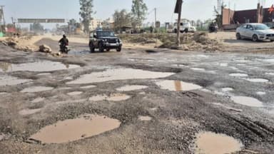 बद्दी: पिंजौर-नालागढ़ फोरलेन की बदहाल स्थिति, उद्योगों पर पड़ रहा है भारी असर