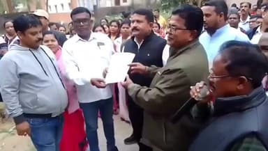 କଣ୍ଟାମାଳ: କଣ୍ଟାମାଳ ଠାରେ ବିଇଓଙ୍କୁ ଦାବିପତ୍ର ପ୍ରଦାନ କଲା କଣ୍ଟାମାଳ ବ୍ଲକ ପ୍ରାଥମିକ ଶିକ୍ଷକ ସଂଘ