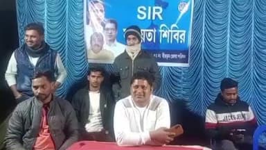 মুরারই ১: ভাদিশ্বর SIR -সহায়তা শিবিরে উপস্থিত যুব ব্লক সভাপতি, খোঁজখবর নিলেন এলাকার ভোটারদের