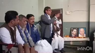 नकुड: अम्बेहटा में कांग्रेस कार्यकर्ताओं ने पार्टी छोड़कर बसपा के बड़े पदाधिकारियों के सामने बसपा का दामन थामा