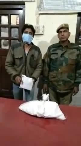 शामली: कैराना कोतवाली पुलिस ने दरबारखुर्द निवासी युवक को अवैध देशी शराब के साथ किया गिरफ्तार