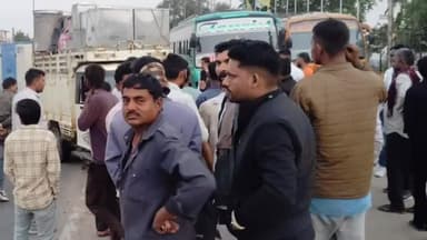 श्रीडूंगरगढ़: हाइवे पर लापरवाही से रुकी निजी बस, पीछे से पिकअप से भिड़ी, टला बड़ा हादसा, हुआ हंगामा