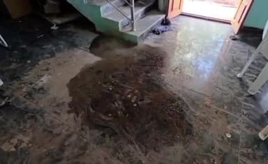 కోడూరు: నూతన సచివాలయంలో - వర్షపు నీరు