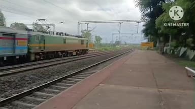 कोरेगाव: कोरेगाव रेल्वे स्थानक बनले गुन्हेगारांचे आश्रयस्थान; अजमेर–म्हैसूर एक्स्प्रेसमध्ये तब्बल साडेचार लाखांचा ऐवज लुटला