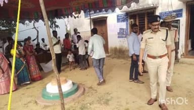 నాగర్ కర్నూల్: పెద్ద ముద్దునూరు నామినేషన్ సెంటర్ ను సందర్శించిన నాగర్ కర్నూలు జిల్లా అడిషనల్ ఎస్పీ వెంకటేశ్వర్లు