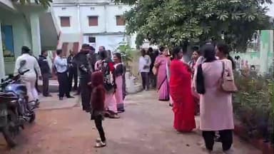 କବିସୂର୍ଯ୍ୟନଗର: ପ୍ରାଥମିକ ଶିକ୍ଷକ ସଂଘର ବେଗୁନିଆପଡା ଵି ଇ ଓ ଙ୍କ କାର୍ଯ୍ୟାଳୟରେ ଦାବିପତ୍ର ପ୍ରଦାନ