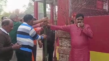 गोमिया: स्वांग न्यू माइन्स में श्री श्री शत चंडी महायज्ञ को लेकर ध्वजारोहण, दिव्य अनुष्ठान से क्षेत्र भक्तिमय