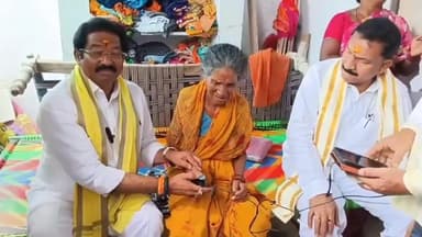 వడ్డేంగుంటలో పింఛన్ పంపిణీ చేసిన ఎమ్మెల్యే జీవీ