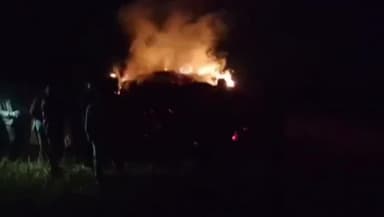 कुरूद: किसानों की फसलों में आग लगी या लगाई गई, पुलिस ने जांच तेज की, सीसीटीवी कैमरे समेत अन्य साक्ष्य खंगाले जा रहे हैं