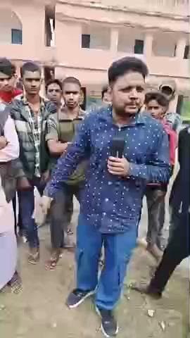 बिथान: उत्क्रमित मध्य विद्यालय रामपूरा में जांच करने पहुंचे अधिकारी, ग्रामीणों ने अनियमितता का लगाया आरोप