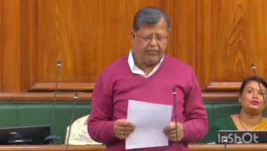 करायपरसुराय: बाजितपुर गांव के कृष्ण मुरारी शरण उर्फ प्रेम मुखिया ने दूसरी बार विधायक पद की शपथ ली, क्षेत्र का विकास प्राथमिकता