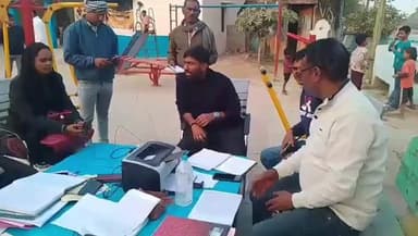 सगड़ी: रौनापार में बिजली बिल राहत योजना के तहत कैंप का आयोजन, पहले दिन 40 बकायेदारों ने कराया रजिस्ट्रेशन, जेई ने दी जानकारी