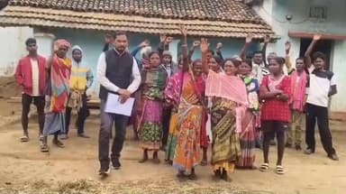 जगन्नाथपुर: देवगांव में आदिवासी किसान मजदूर पार्टी ने मजदूर नेता की रिहाई के लिए चलाया हस्ताक्षर अभियान