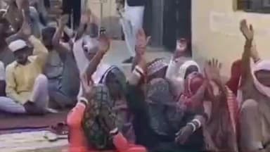 रायसिंहनगर: मोकमवाला पंचायत मुख्यालय के ट्रांसफर का विरोध, ग्रामीणों ने नायब तहसीलदार को ज्ञापन देकर आंदोलन तेज करने की चेतावनी दी