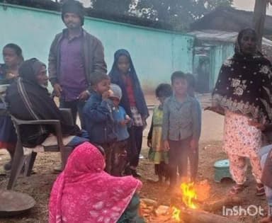 लातेहार: बढ़ती ठंड से जनजीवन बेहाल, ग्रामीणों ने प्रशासन से अलाव व कंबल वितरण की मांग की