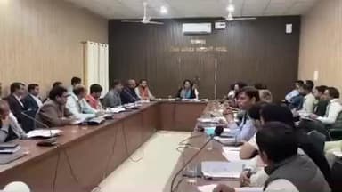 नारायणपुर: कोटपूतली बहरोड के जिला कलेक्टर ने फ्लैगशिप योजनाओं को लेकर ली समीक्षा बैठक