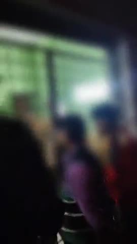 शामली: गढ़ी अब्दुल्ला में शराब ठेके पर ओवर रेटिंग की वीडियो सोशल मीडिया पर वायरल, अधिकारियों से कार्रवाई की मांग