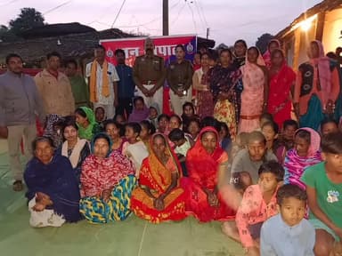 लैलूंगा: लैलूंगा में पुलिस जन चौपाल तेज, ग्रामीणों ने शराबबंदी और साइबर सुरक्षा का लिया संकल्प