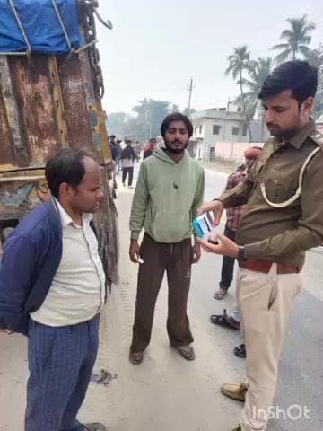 फारबिसगंज: फारबिसगंज में ओवरलोड ट्रक पर की गई कार्रवाई