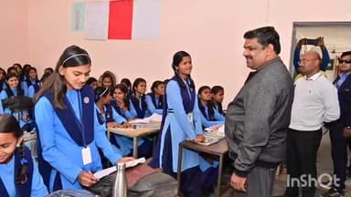 धमधा: प्रदेश के शिक्षा मंत्री गजेन्द्र यादव ने सोमवार को ग्राम पुलगांव, सेवती और बोरई के विद्यालयों का निरीक्षण किया