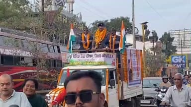 कोंडागांव: 23 वर्ष की सेवा के बाद हवलदार श्रीकांत तिवारी का पूर्व सैनिकों ने भव्य स्वागत किया, देशभक्ति के नारों से गूंजा कोंडागांव