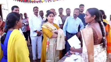 గీసుగొండ: మచ్చాపూర్, కొనయమాకులలో ఎన్నికల నామినేషన్ ప్రక్రియ ఏర్పాటను పరిశీలించిన జిల్లా కలెక్టర్