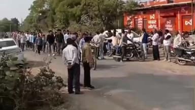 गरोठ: दर्दनाक सड़क हादसे में पैदल घूमने निकली महिला की मौत, ग्रामीणों ने किया चक्काजाम