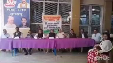 इटारसी: इटारसी में सिंधी समाज भवन के सामने कांग्रेस जिलाध्यक्ष के नेतृत्व में मतदाता पुनरीक्षण शिविर लगा