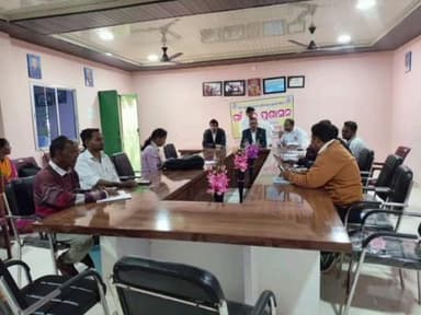 ଖରିଆର: ଭୋଜପୁର ପଞ୍ଚାୟତରେ ଅଭିଯୋଗ ଶୁଣାଣି ଶିବିର ତଥା ଗାଁରେ ପ୍ରଶାସନ କାର୍ଯ୍ୟକ୍ରମ ଅନୁଷ୍ଠିତ