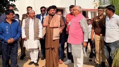 तरबगंज: वजीरगंज के भरहापारा के पूर्व प्रधान के असामयिक निधन पर पूर्व सांसद बृजभूषण शरण सिंह ने परिजनों को बंधाया ढांढस