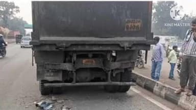 आदित्यपुर गम्हरिया: कांड्रा ट्रोल ब्रिज के पास हाईवा से टकराया बाइक सवार, सिर में गंभीर चोटें आईं, अस्पताल भेजा गया