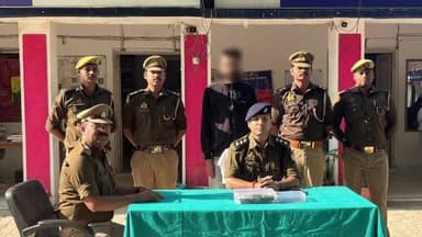 रुदौली: सोशल मीडिया पर ठगी करने वाला शातिर आरोपी गिरफ्तार, ₹2 लाख 85 हजार बरामद