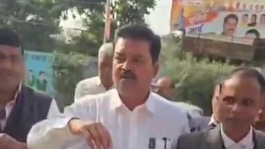 आज़मगढ़: AAP के प्रांत अध्यक्ष राजेश यादव ने कहा, SIR को लेकर 25 से अधिक BLO ने गंवाई जान, श्रद्धांजलि देते हुए सरकार पर हमला