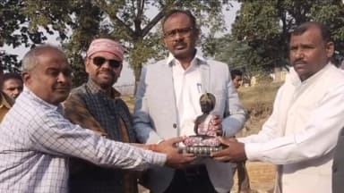 नौतनवा: देवदह बनरसिंहा कला में जिलाधिकारी ने नवनिर्मित भवनों का किया निरीक्षण