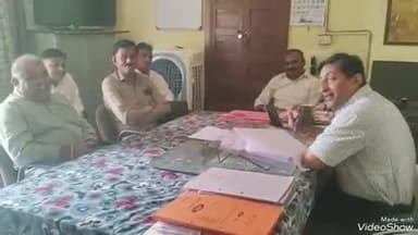 સિહોર: પીપરડી ગામે પ્લોટ વિહોણા પરિવારને તાત્કાલિક ધોરણે પ્લોટ ફાળવવામાં આવે. કોંગ્રેસ સાથે ધરણા પર તા પંચાયત ખાતે