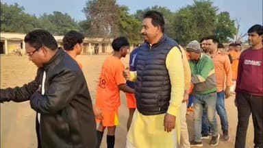 रंका: रेनबो क्लब के फुटबॉल टूर्नामेंट में कुधरूम टीम की रोमांचक जीत