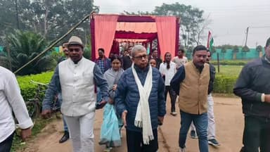 বান্দোয়ান: বান্দোয়ানে ভোট রক্ষা শিবির পরিদর্শনে রাজ্যের সেচ মন্ত্রী মানস রঞ্জন ভূঁইয়া