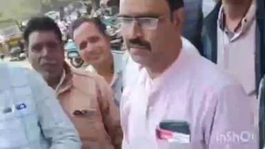 होशंगाबाद नगर: नर्मदापुरम कलेक्ट्रेट में मैत्री संगठन ने 8 सूत्री मांगों को लेकर तहसीलदार को ज्ञापन सौंपा