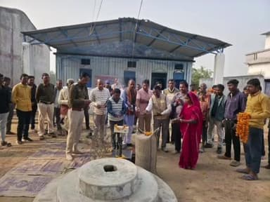 मोहरसोप धान खरीदी केंद्र में सीज़न का शुभारंभ, प्रशासन और जनप्रतिनिधियों की उपस्थिति में पहली बोरी का तौल किया गया