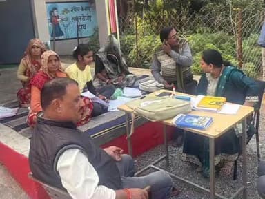 निवाड़ी: निवाड़ी जिला आपूर्ति अधिकारी ने विशेष गहन पुनरीक्षण कार्यों का निरीक्षण किया