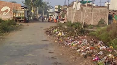 खरगौन: खरगोन में मुख्य रास्ते पर कचरा फेंकने से रहवासी परेशान