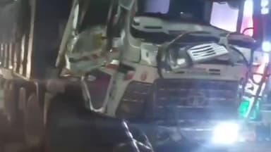 लावालौंग: सिमरिया चौक पर तेज रफ्तार कोल वाहन दुर्घटनाग्रस्त, चालक बाल-बाल बचा